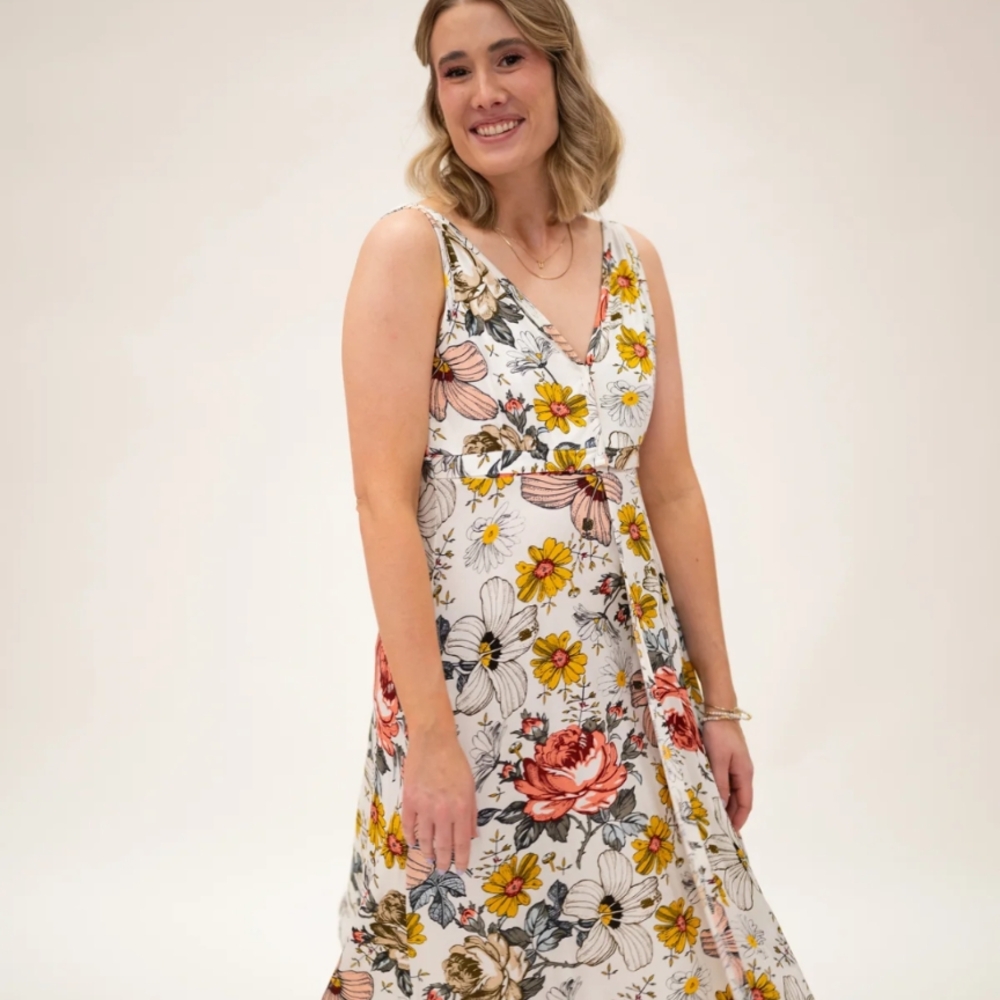 Juliet Labor & Postpartum Gown in Vintage Floral